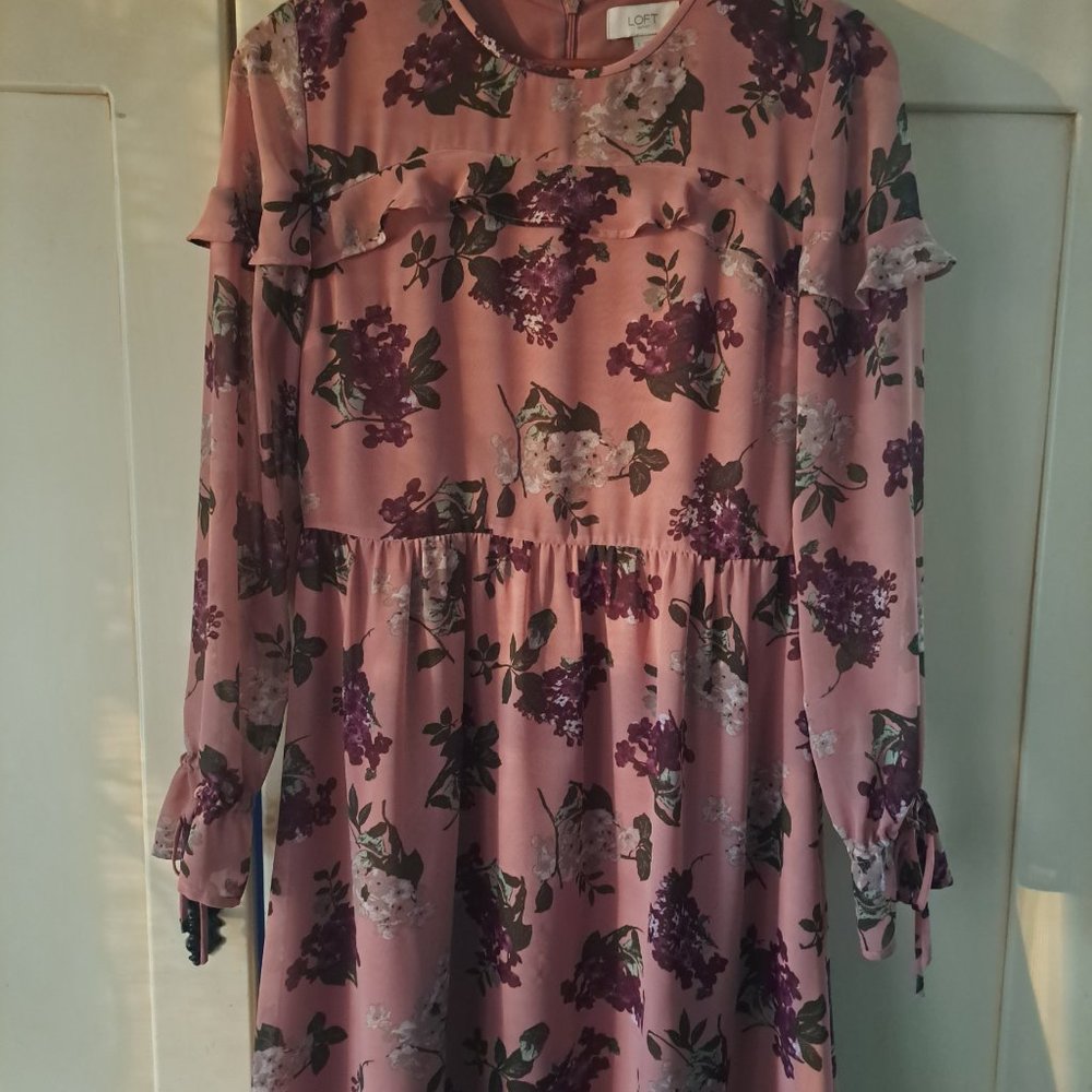 Loft Outlet Women's Dusty Rose Floral Tie Cuff Ruffle Trim Dress Sz 2